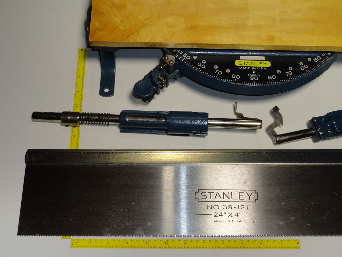Stanley No.60 Miter Box Mitre & Saw NOS VTG Carpenter Tool